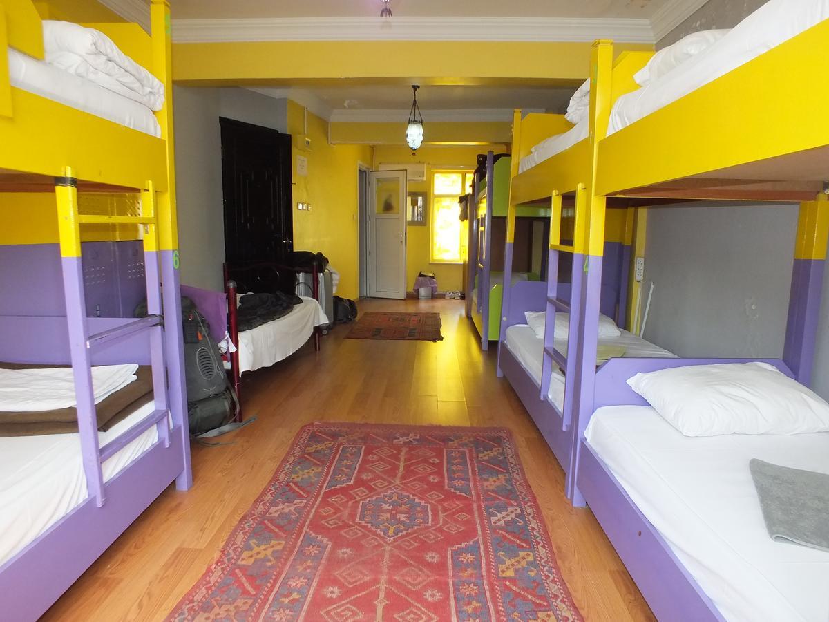 Istiklal Hostel New Istanbul Bagian luar foto